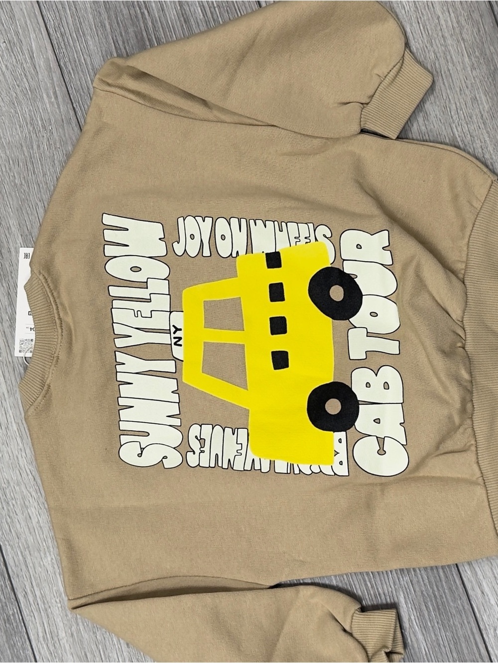 NWT 2026 ZARA Graphic Crewneck Sweatshirt with Yellow TAXI Cab